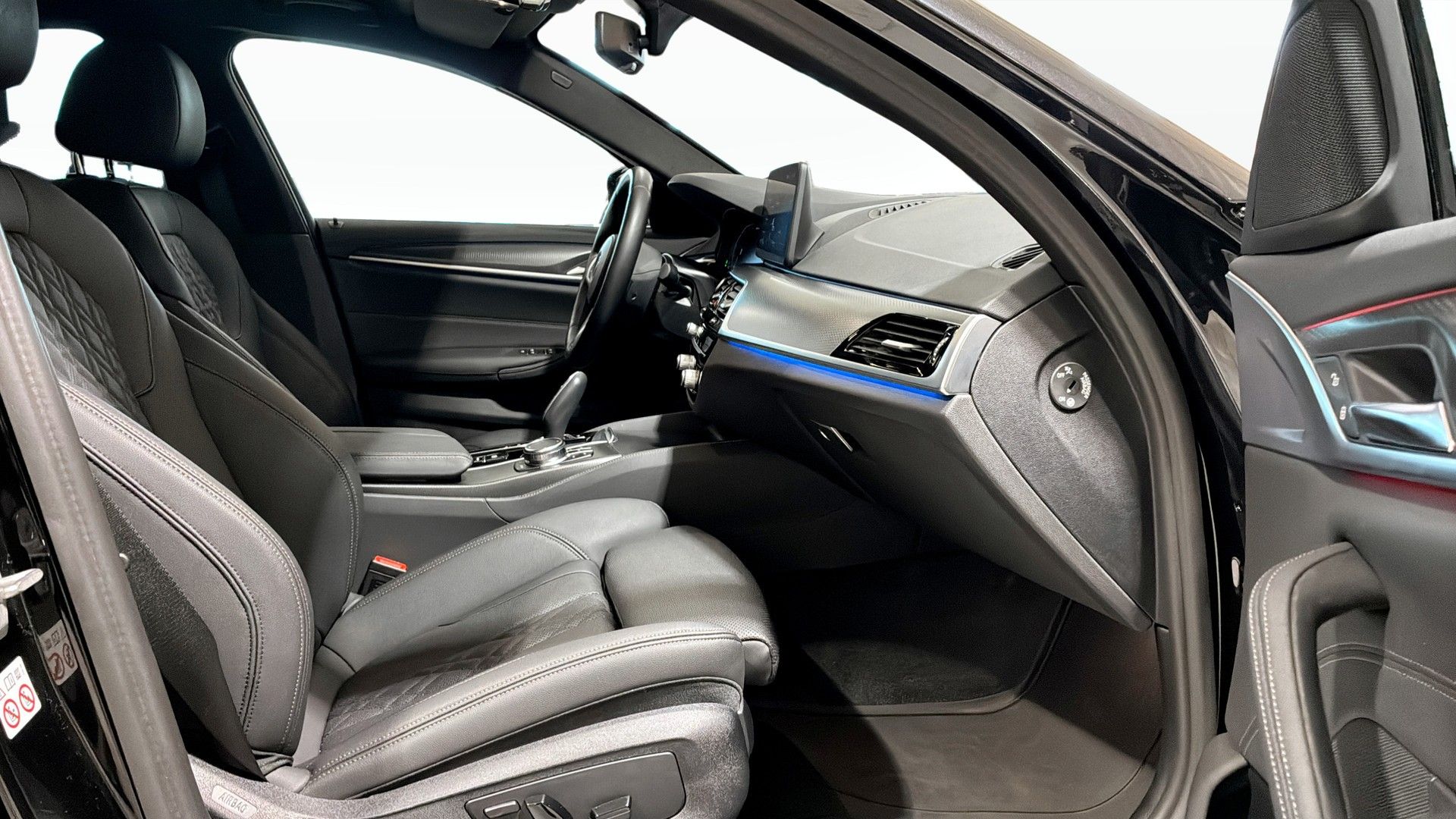 BMW 530 e XDRIVE, Steptronic, 292hk 2023, kuva 3/10