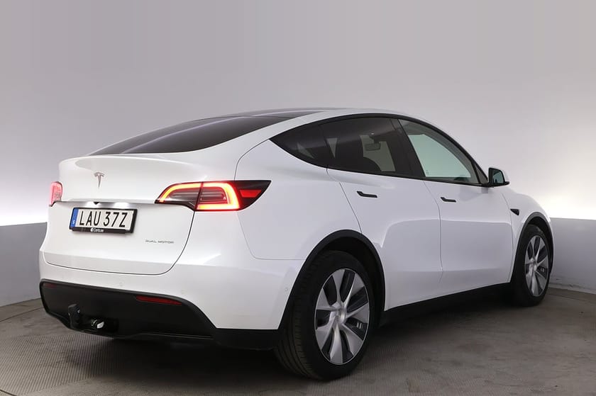 Bild 5 av Tesla Model Y Long Range AWD Autopilot Panorama Drag