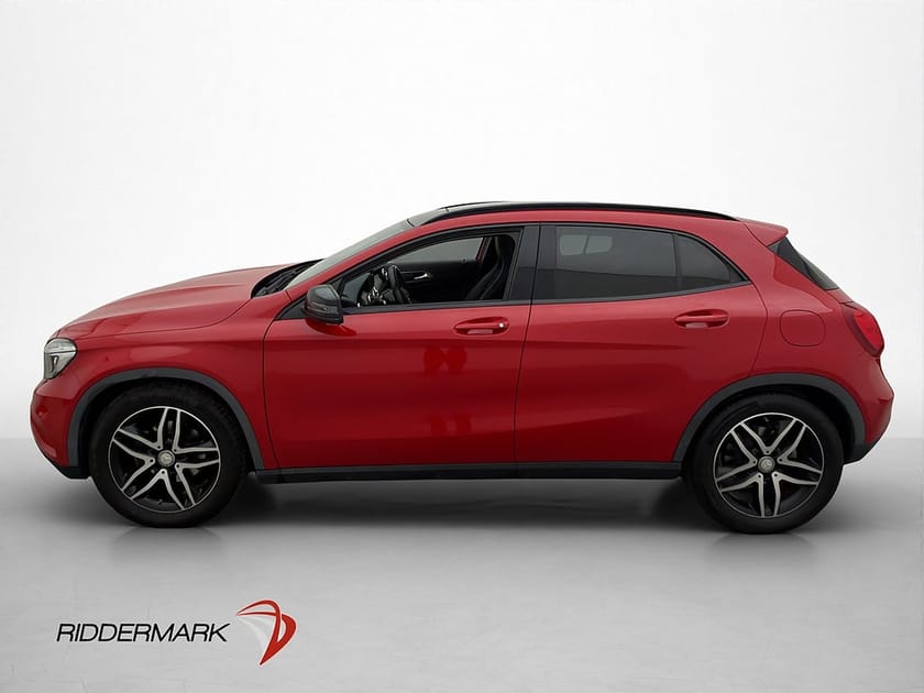 Bild 4 av Mercedes-Benz GLA 200 Urban Line Pano Backkamera Halvskinn