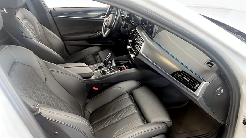 Bild 3 av BMW 530e xDrive Touring M-Sport DAP Dragkrok Adaptiva LED