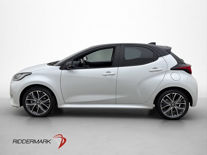 Bild 4 av Toyota Yaris Hybrid CVT 130hk Kamera Adapt Rattvärm