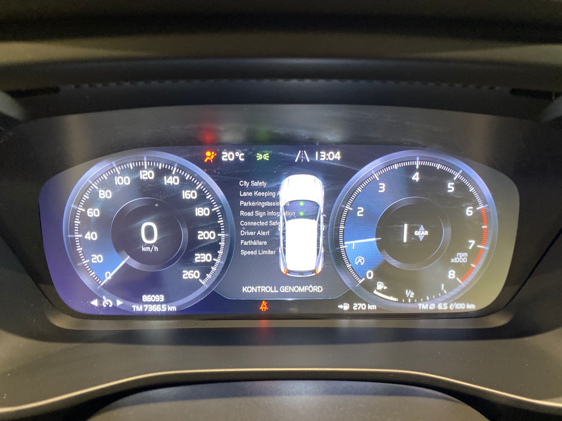 Volvo XC40 T2 FWD Momentum 2021, kuva 7/10