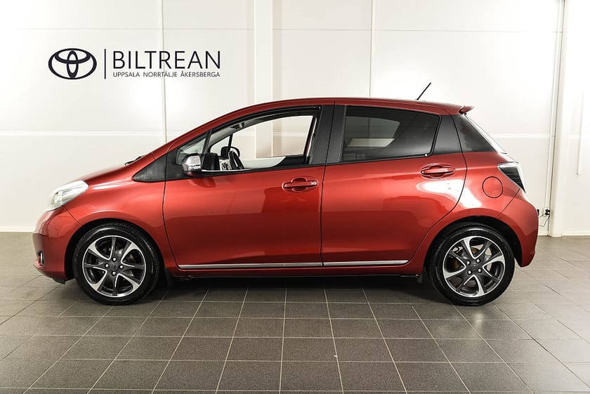 Bild 2 av Toyota Yaris 1.33 Automat Trend Motorvärmare Backkamera