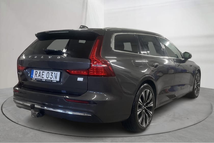 Bild 3 av Volvo V60 T6 AWD Recharge (350hk) Core Bright Värmare