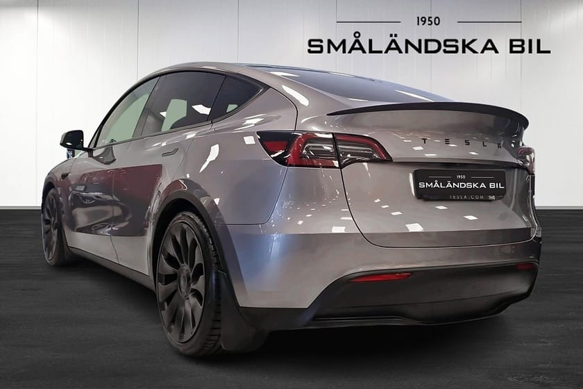 Bild 3 av Tesla Model Y Performance Performance Panorama Drag
