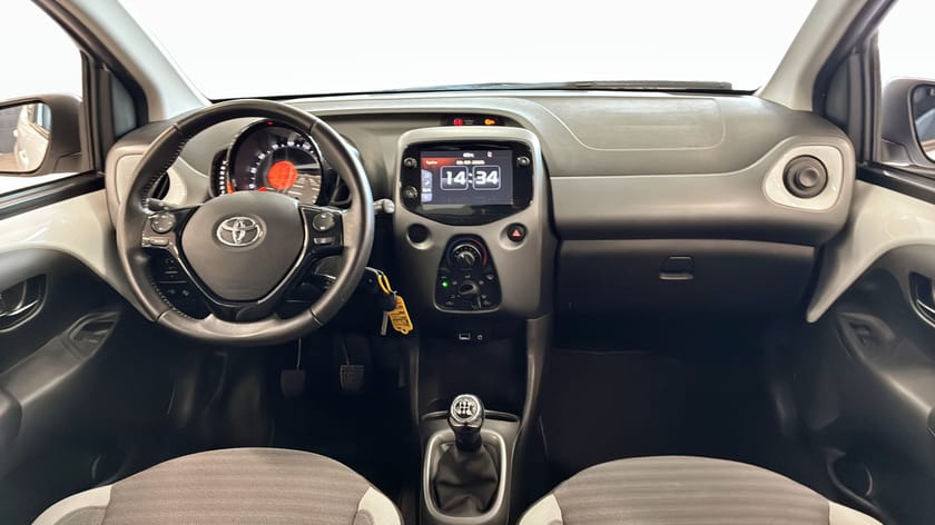 Bild 4 av Toyota Aygo 1.0 VVT-i 72hp X-PLAY / B-KAMERA /