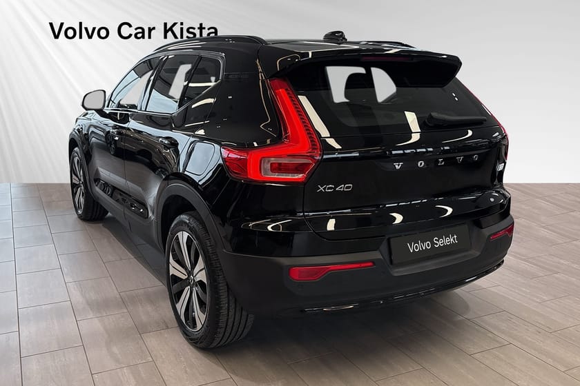 Bild 4 av Volvo XC40 Recharge Single Motor Core B-Kamera
