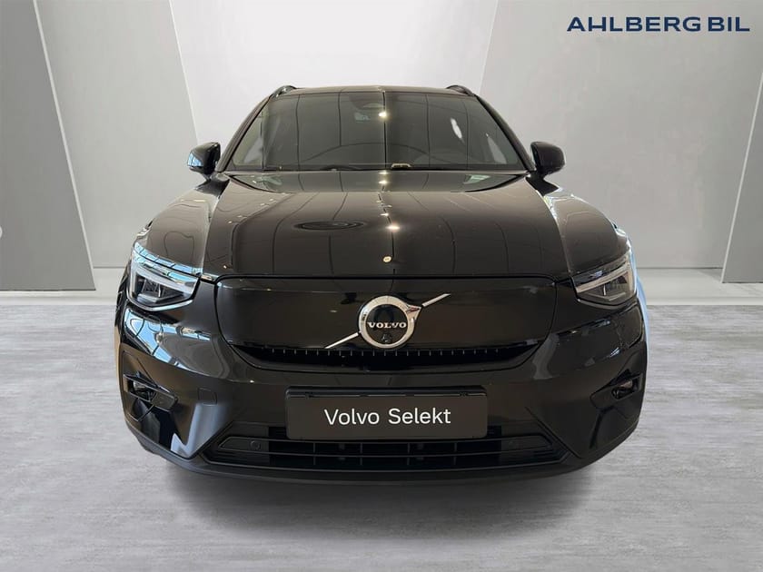 Bild 4 av Volvo EX40 Single Motor Extended Range ⚪ ExtendedRange Plus SE, Dragkrok Halvautomatisk, Parkeringskamera 360, Baklucka Elmanövrerad, Google Maps