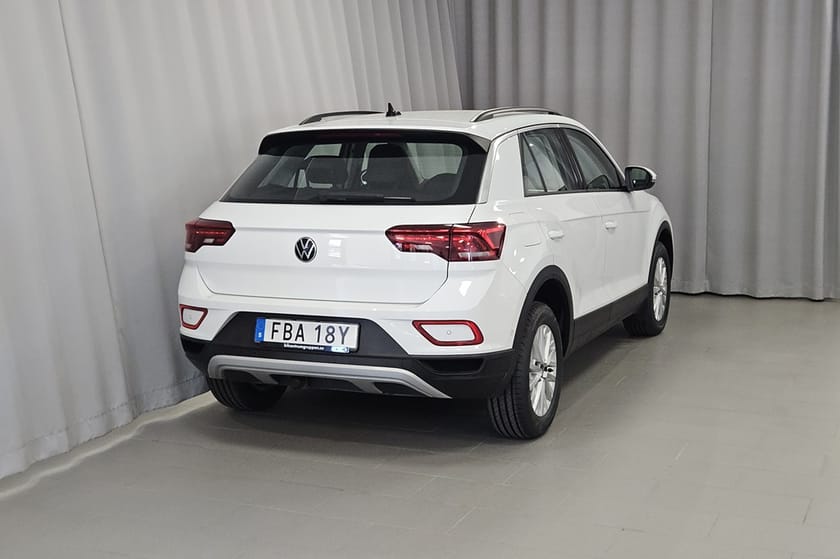 Bild 3 av Volkswagen T-Roc 1.5 TSI 150 HK Pluspaket Drag