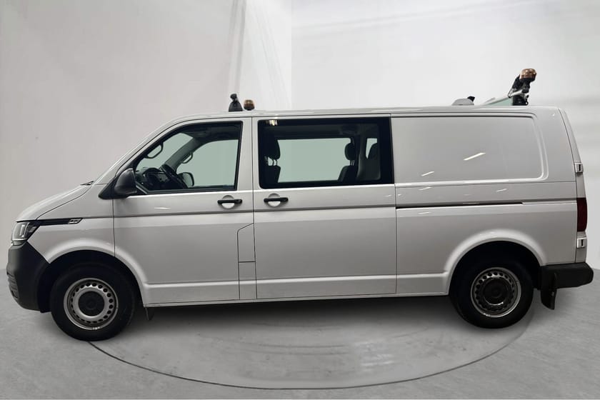 Bild 2 av Volkswagen Transporter Kombi 2.0 TDI 4MOTION (150hk) Verkstad
