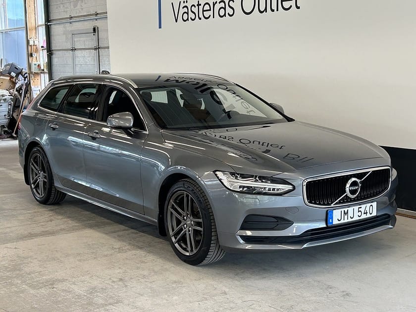 Bild 1 av Volvo V90 D3 Momentum 150hk Värmare Sensorer CarPlay