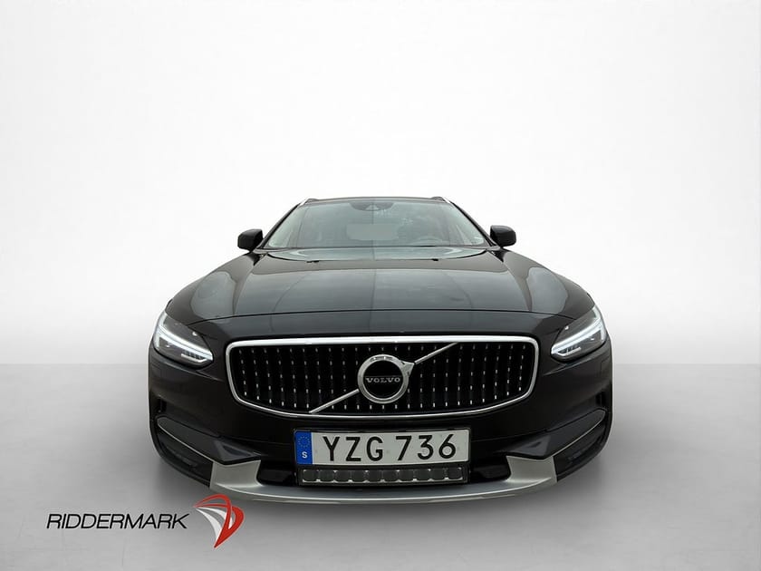 Bild 2 av Volvo V90 Cross Country D4 AWD Inscription Pro Värmare Drag