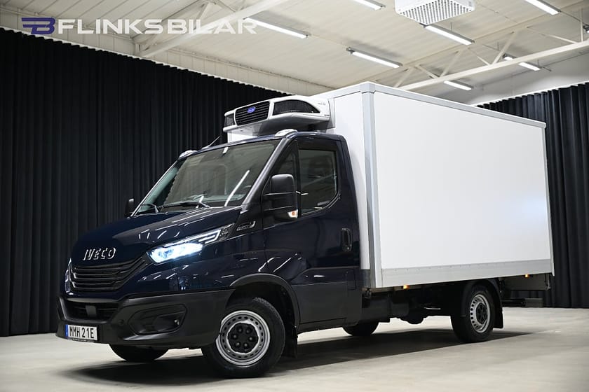 Bild 1 av Iveco Daily 35-140 Chassi Cab 136HK Automat|Volymskåp|Bakgavellyft|Kylbil|Nattkyla