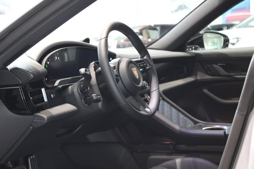 Bild 3 av Porsche Taycan 4S Sport Turismo Black Edition