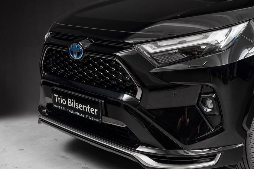 Bilde 2 av Toyota RAV4 Plug-in Hybrid Ryggekamera|Historikk