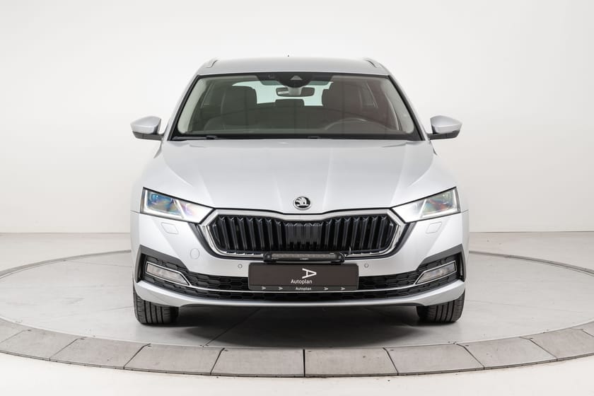 Bilde 4 av Škoda Octavia Stasjonsvogn 2.0 TDI 4x4 Style | ACC | KROK | WEBASTO | KAMERA