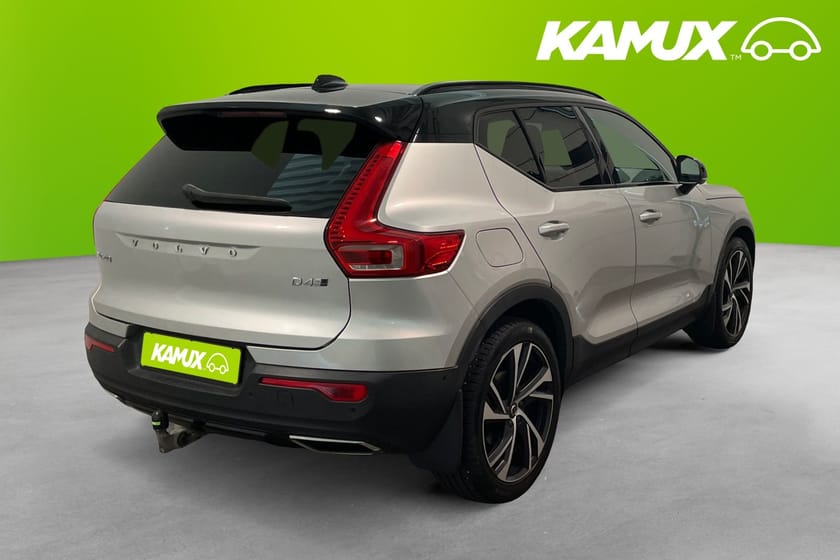 Bild 4 av Volvo XC40 D4 AWD R-Design Pano H/K 360 Värmare Drag