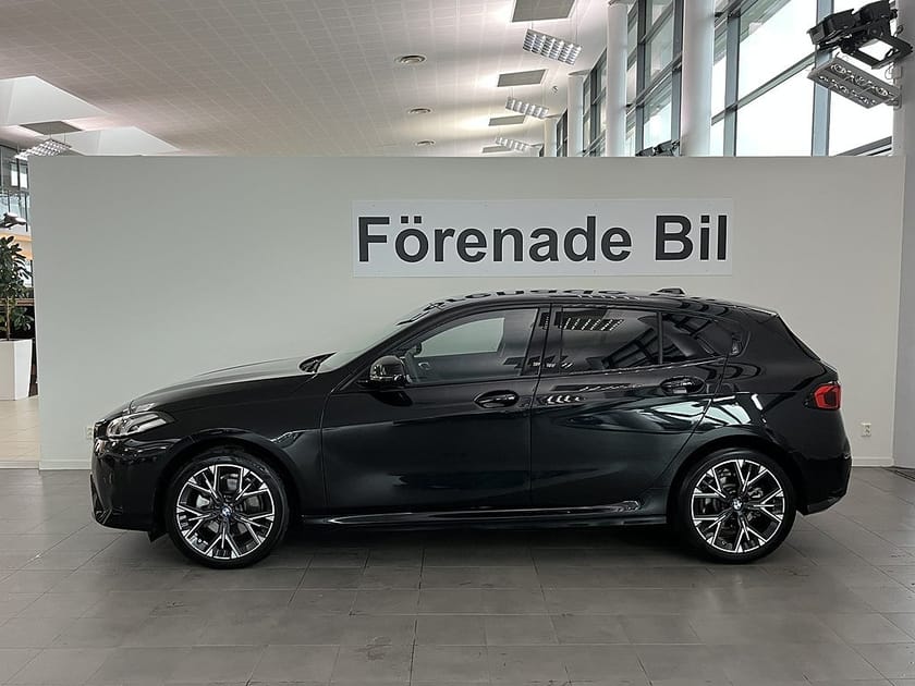 Bild 3 av BMW 120 M Sport Design Nav Drive/Park Assist Rattvärme