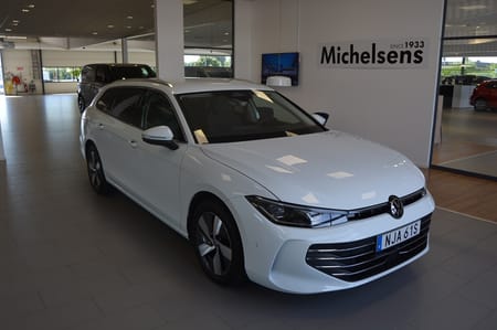 Volkswagen Passat Sportscombi Business 1.5 eTSI 150 DSG7 Drag- & Värmepaket