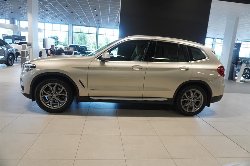Bild 3 av BMW X3 xDrive20d Drag Kupévärmare HUD Elstol Rattvärme