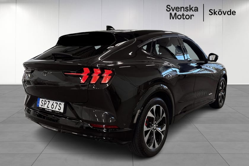 Bild 3 av Ford Mustang Mach-E Standard Range AWD SR 70 kWh 269 hk Teknikpaket | 360° | B&O |
