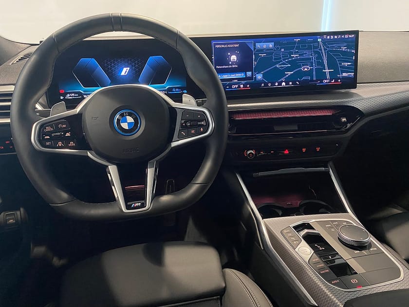Bild 5 av BMW 330e xDrive Touring Sportstolar Rattvärme Drag