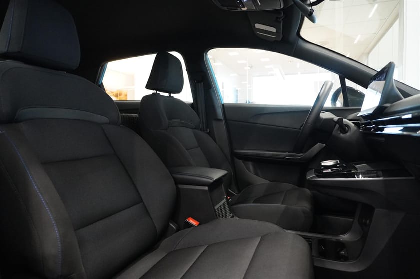 Bild 4 av MG 4 Electric Standard Range Farthållare Rattvärme