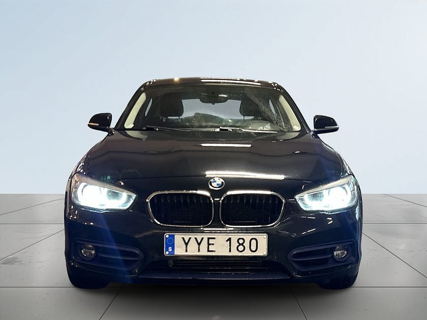 Bild 2 av BMW 118d xDrive Sport Line Psensorer/MoK/S&V-hjul/Rattvärme/Navi
