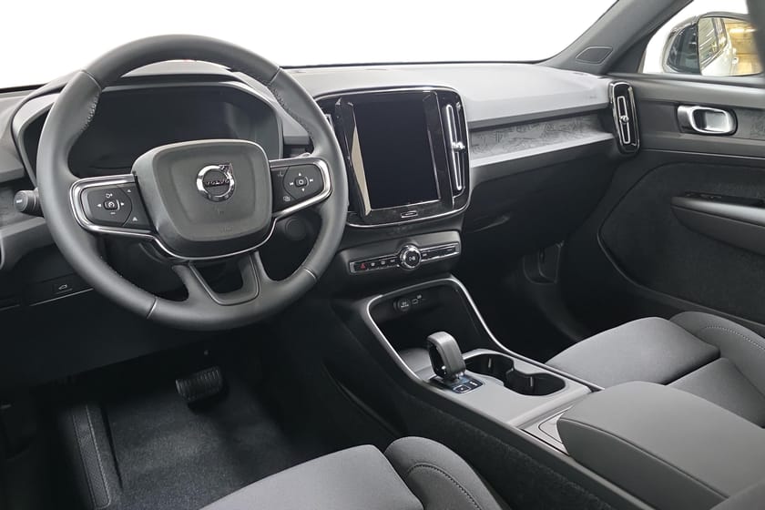 Bild 2 av Volvo EX40 Single Motor Extended Range ExtendedRange Plus SE OMG LEVERANS