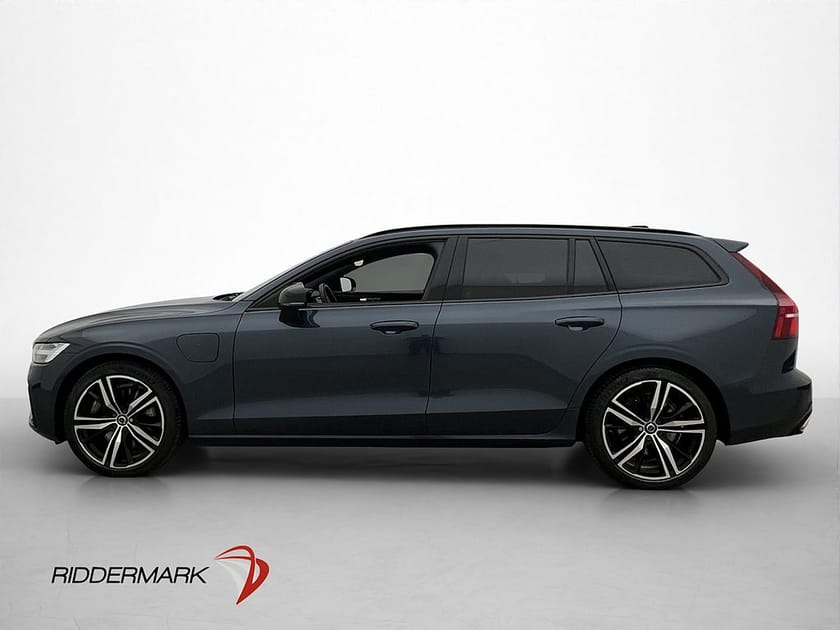 Bild 4 av Volvo V60 T6 350hk AWD R-Design Pano H/K Kamera Värmare Drag