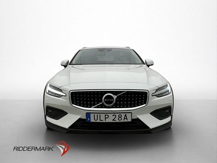 Bild 2 av Volvo V60 Cross Country B4 AWD 197hk Momentum Harman/Kardon