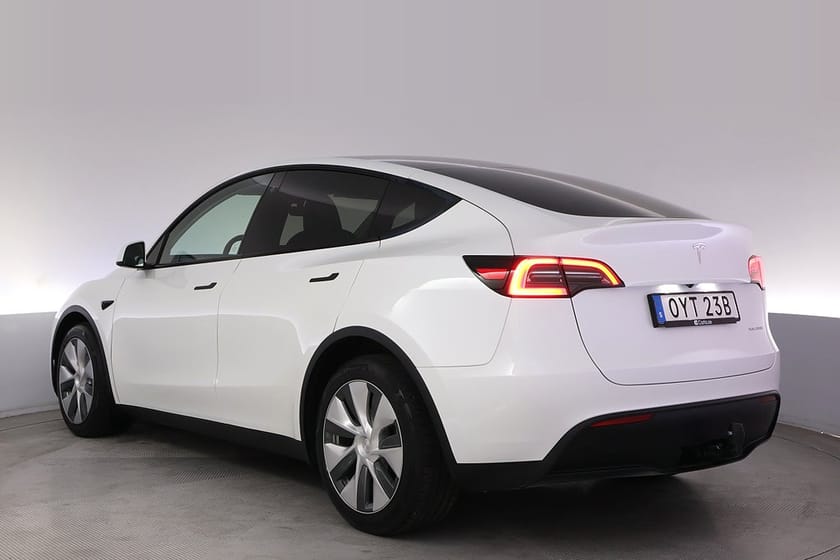 Bild 4 av Tesla Model Y Long Range AWD Autopilot Pano Drag