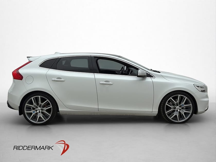 Bild 4 av Volvo V40 T5 R-Design Kamera Pano Navi BLIS Värmare Keyless