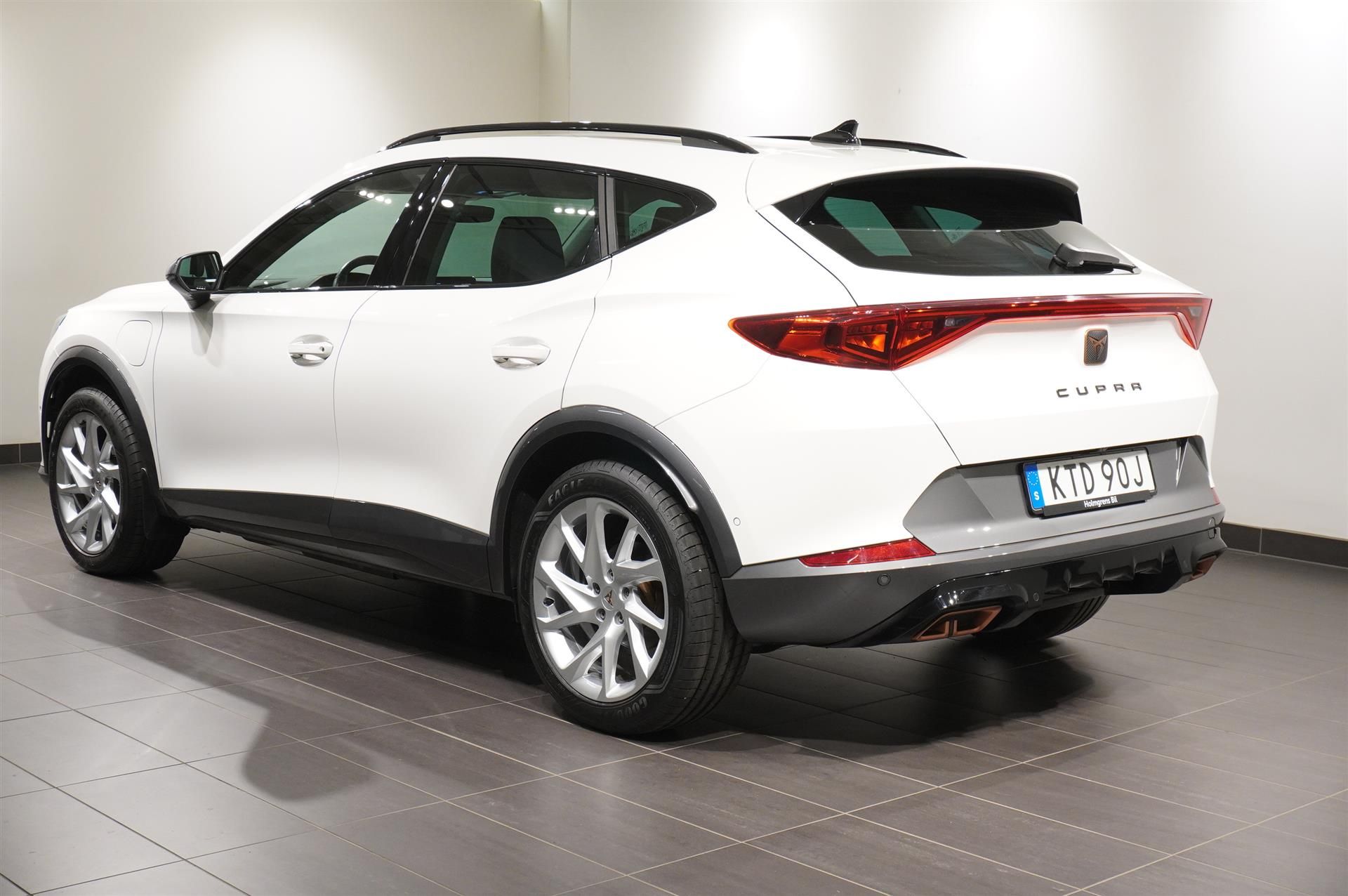 Cupra Formentor 1.4 E-Hybrid DSG 2023, photo 3/10