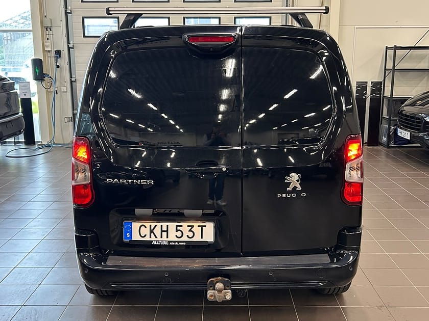 Bild 5 av Peugeot Partner Utökad Last PRO+ L1 130 AUT 1.5 BHDi MOMS/Kamera/Värmare/Drag