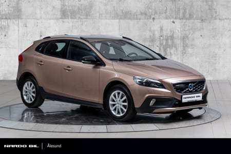 Volvo V40 Cross Country D2 | Summum | Rygg kamera | Skin | Auto |++