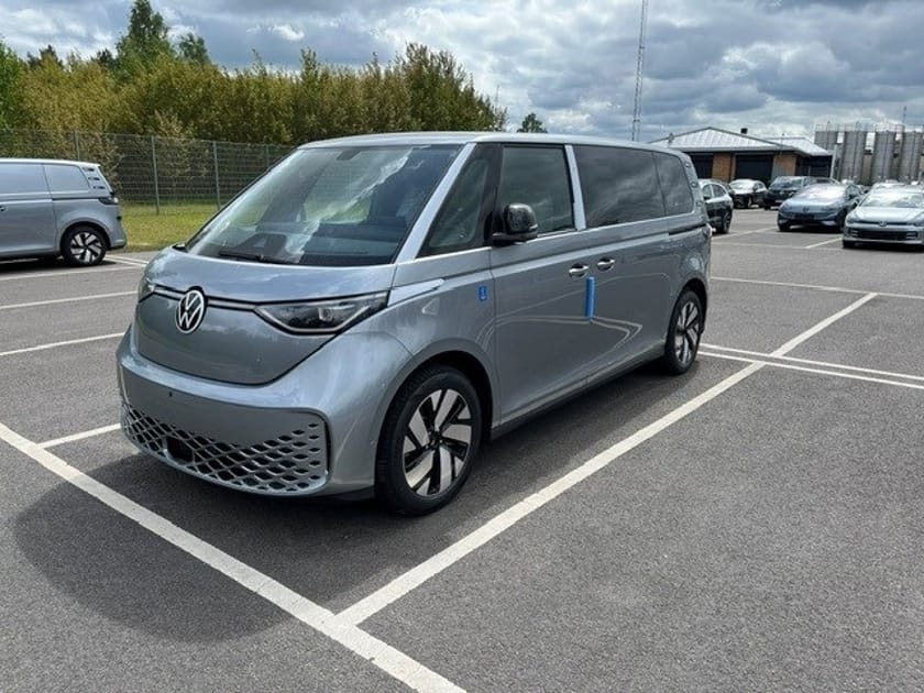 Bild 1 av Volkswagen ID. Buzz LWB PRO 7-SEATS HJULBAS: 3239 MM MOTOR: 2