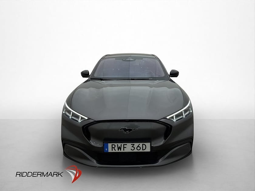 Bild 3 av Ford Mustang Mach-E Long Range AWD 351hk Pano B&O 360° Drag