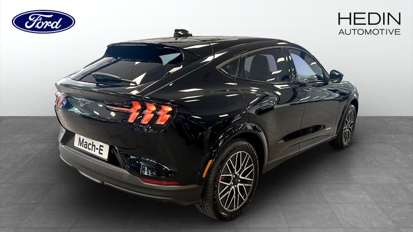 Bild 2 av Ford Mustang Mach-E Long Range Premium RWD 276hk