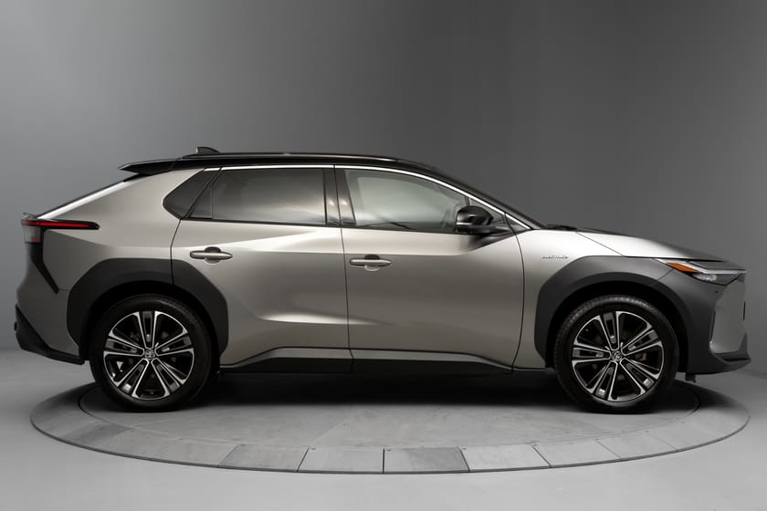 Bilde 5 av Toyota bZ4X AWD Executive Bitone