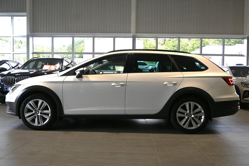 Bild 2 av SEAT Leon X-Perience 1.4 TSI 125hk Drag 18tum LED