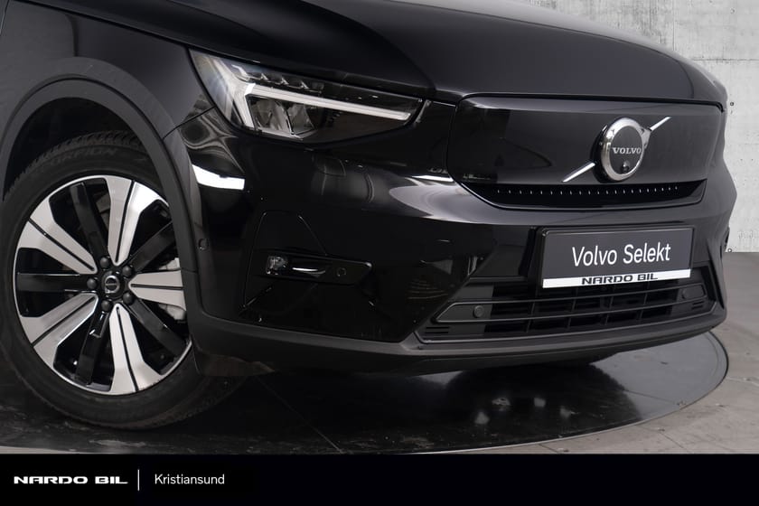 Bilde 3 av Volvo XC40 Recharge Single Motor Ultimate 231 hk LAV KM! Soltak/Harman Kardon/360 kam