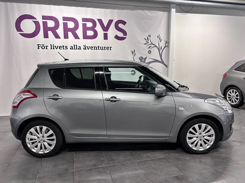 Bild 3 av Suzuki Swift 5-dörrar 1.2 DOHC 16V VVT 94Hk V-Hjul Motorv Låga mil