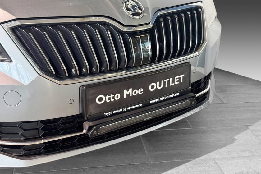 Bilde 3 av Škoda Superb Stasjonsvogn 190 HK | L&K | KROK | WEBASTO | KAMERA | ACC | NAVI