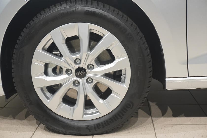 Bild 4 av Ford Grand Tourneo Connect Titanium L2 2.0 Ecoblue 122hk 7-Vxl Automat