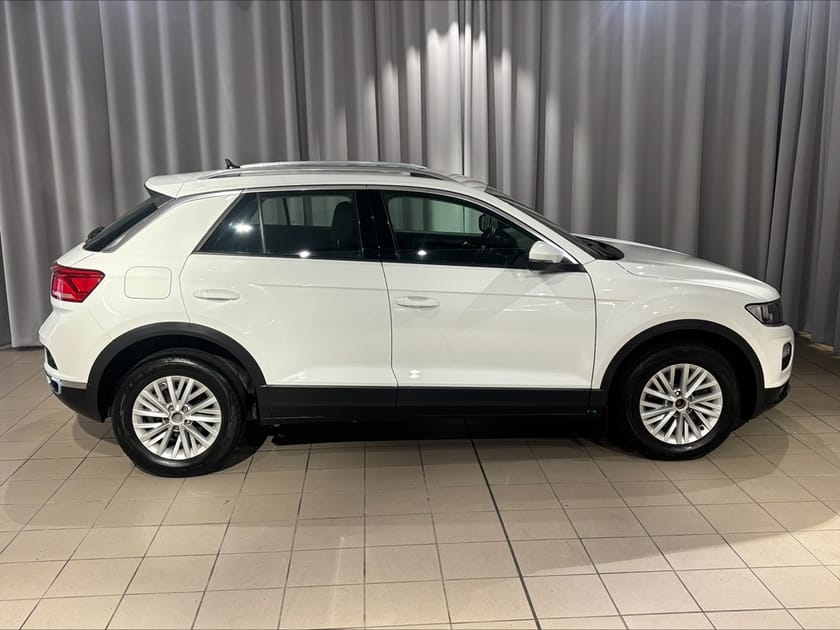 Bild 3 av Volkswagen T-Roc 1.0 TSI Manuell, 116hk Drag/Kamera