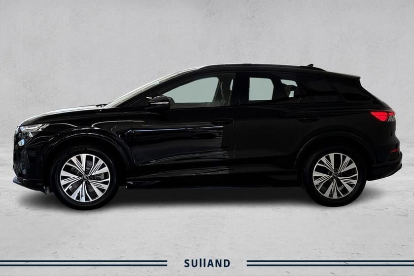 Bilde 2 av Audi Q4 55 e-tron quattro quattr s line pro