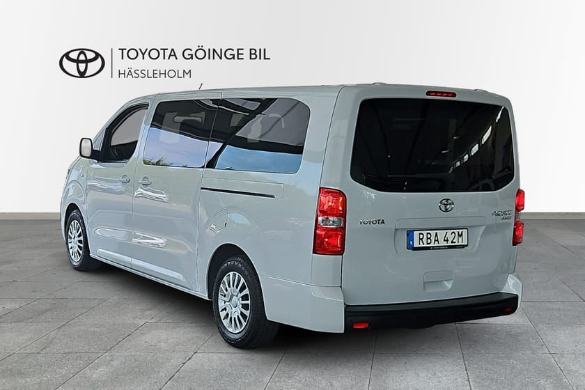 Bild 4 av Toyota Proace Verso SHUTTLE LONG 2,0 D ADBLUE 145 HK S&S MANUELL