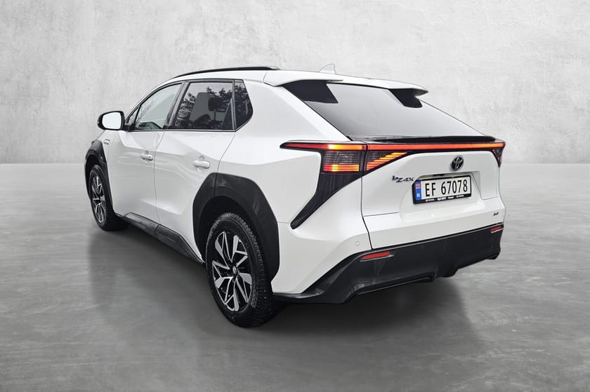 Bilde 3 av Toyota bZ4X