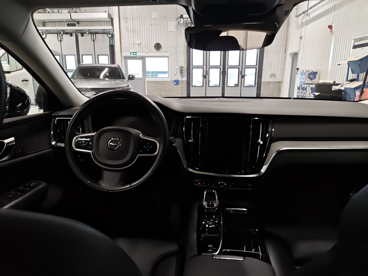 Volvo V60 2022 - miniatyr 10